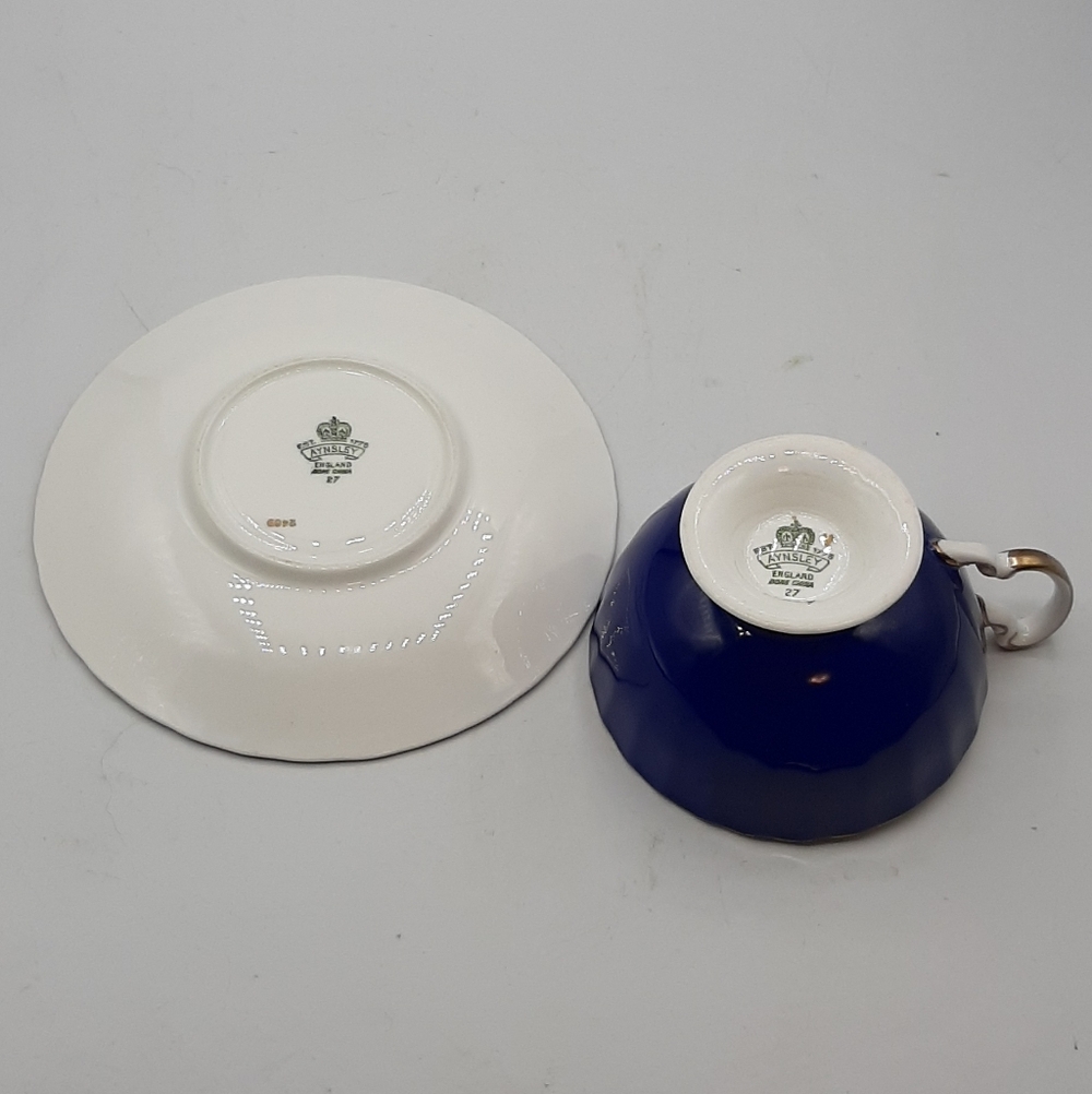 Vintage Aynsley Bone China Tea Cup and Saucer Cobalt Blue and Gold 2469 - Picture 8 of 10